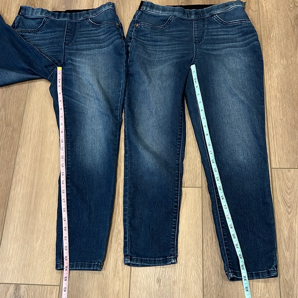 Bundle of Two Identical Simply Vera Vera Wang Cropped Stretch Jeans Size 4 - Picture 5 of 16